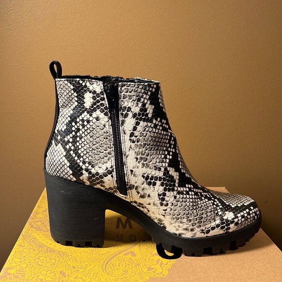 Cooya Bootie Black/white - Picture 8 of 10